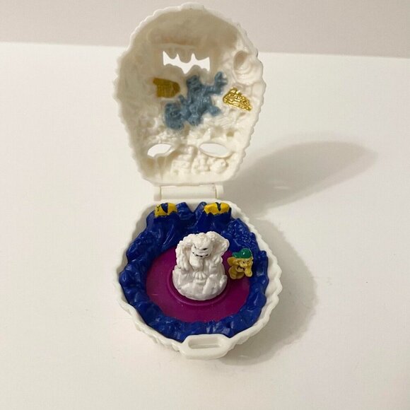 Vintage 1993 Lot of 2 Mighty Max McDonalds Abominable Snowman Yeti Toys - Picture 9 of 16